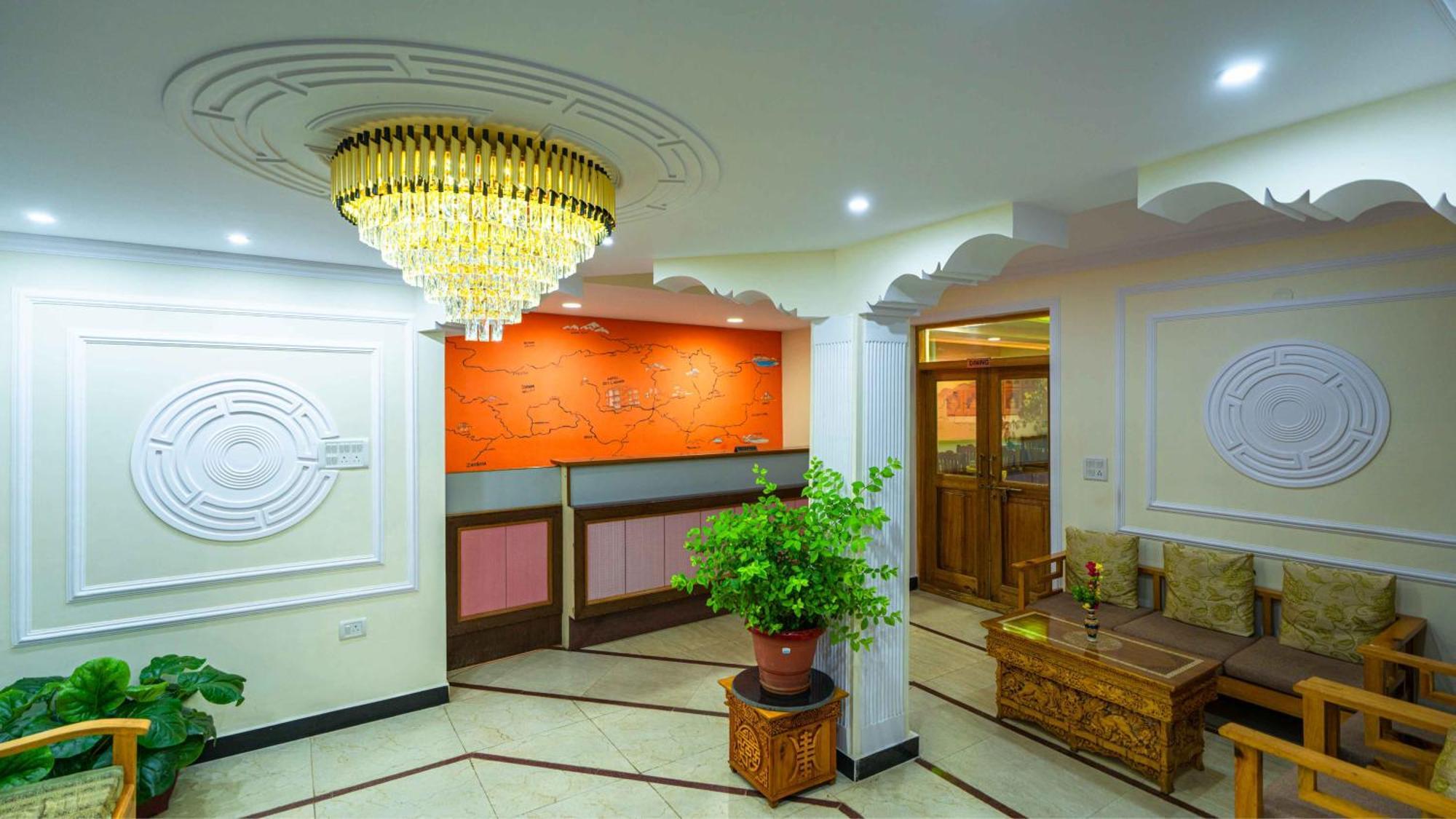 Hotel Om Ladakh Лех Екстериор снимка